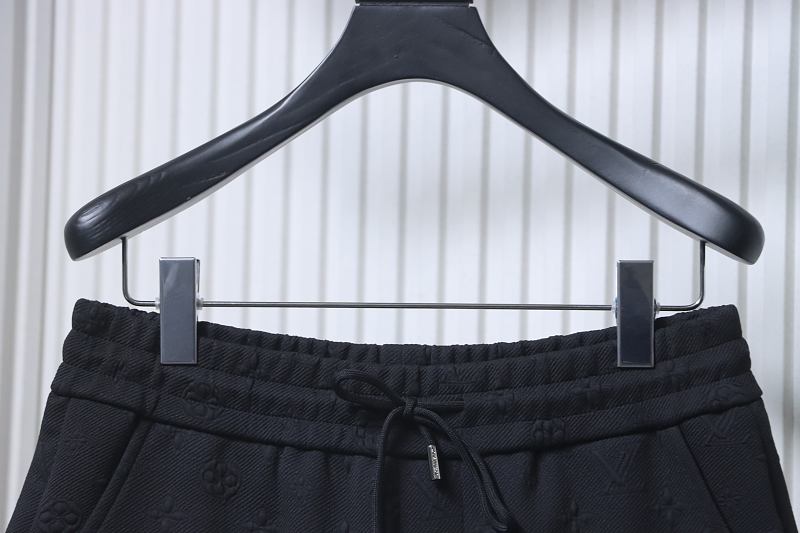 LOUIS VUITTON 26SS Green Shorts