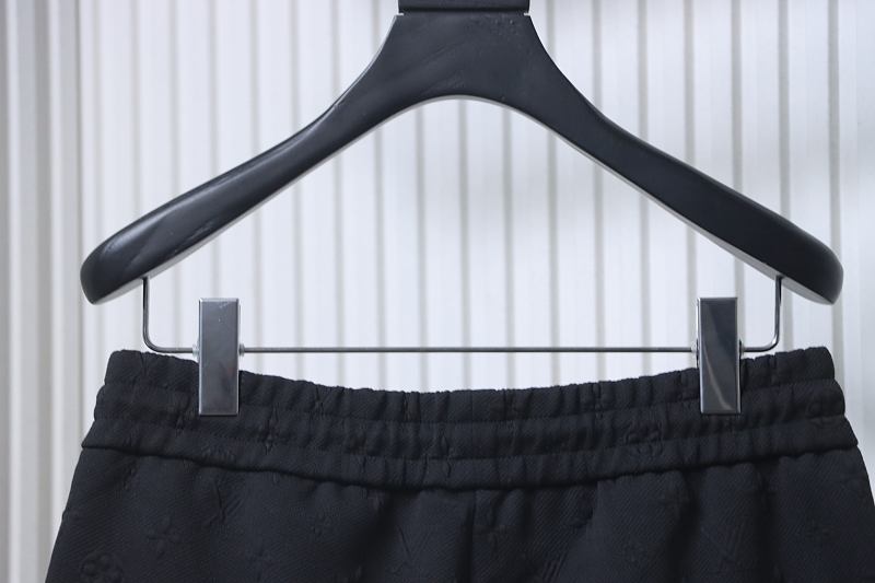LOUIS VUITTON 26SS Green Shorts