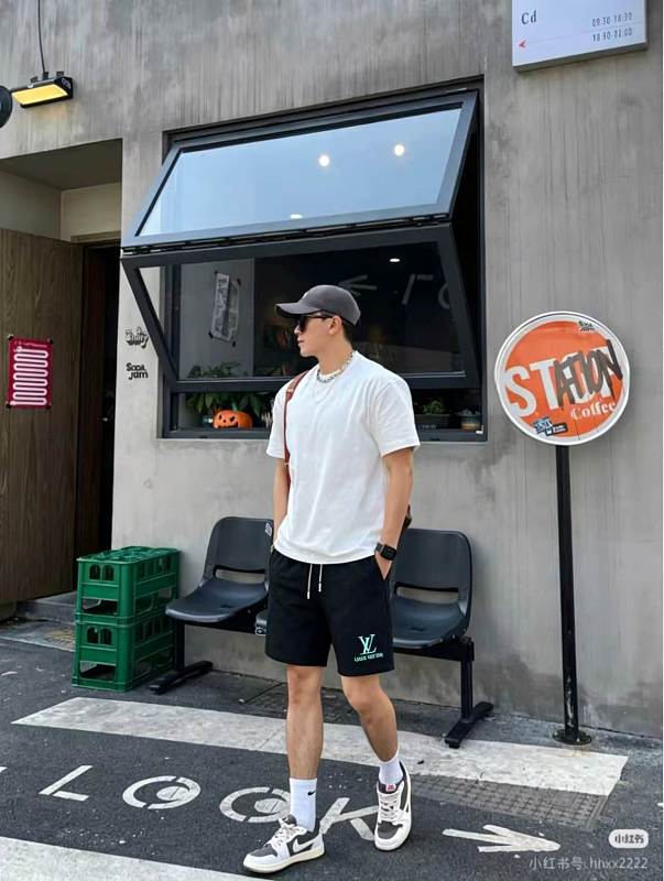 LOUIS VUITTON 26SS Green Shorts