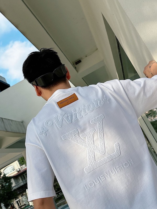 LOUIS VUITTON 26SS Letter Embroidery Black Short Sleeve T-Shirt