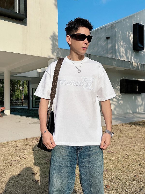 LOUIS VUITTON 26SS Letter Embroidery Black Short Sleeve T-Shirt