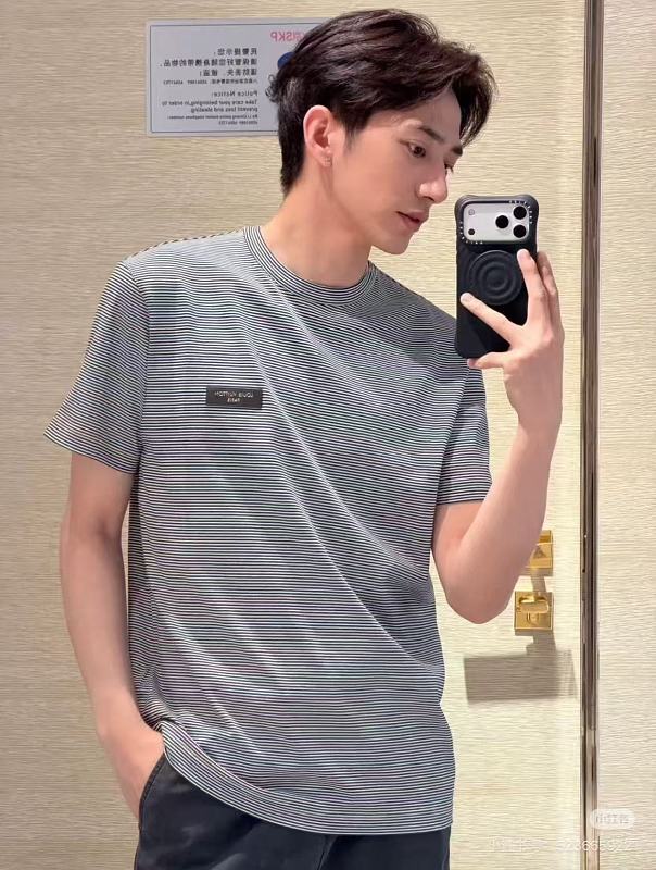 LOUIS VUITTON 26SS New Chest Logo Series Short Sleeve T-Shirt Style 2