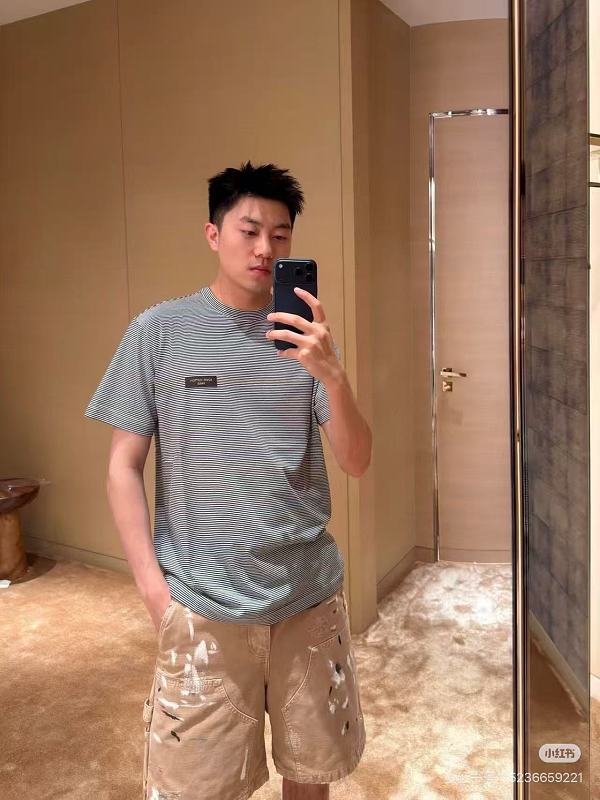 LOUIS VUITTON 26SS New Chest Logo Series Short Sleeve T-Shirt Style 2