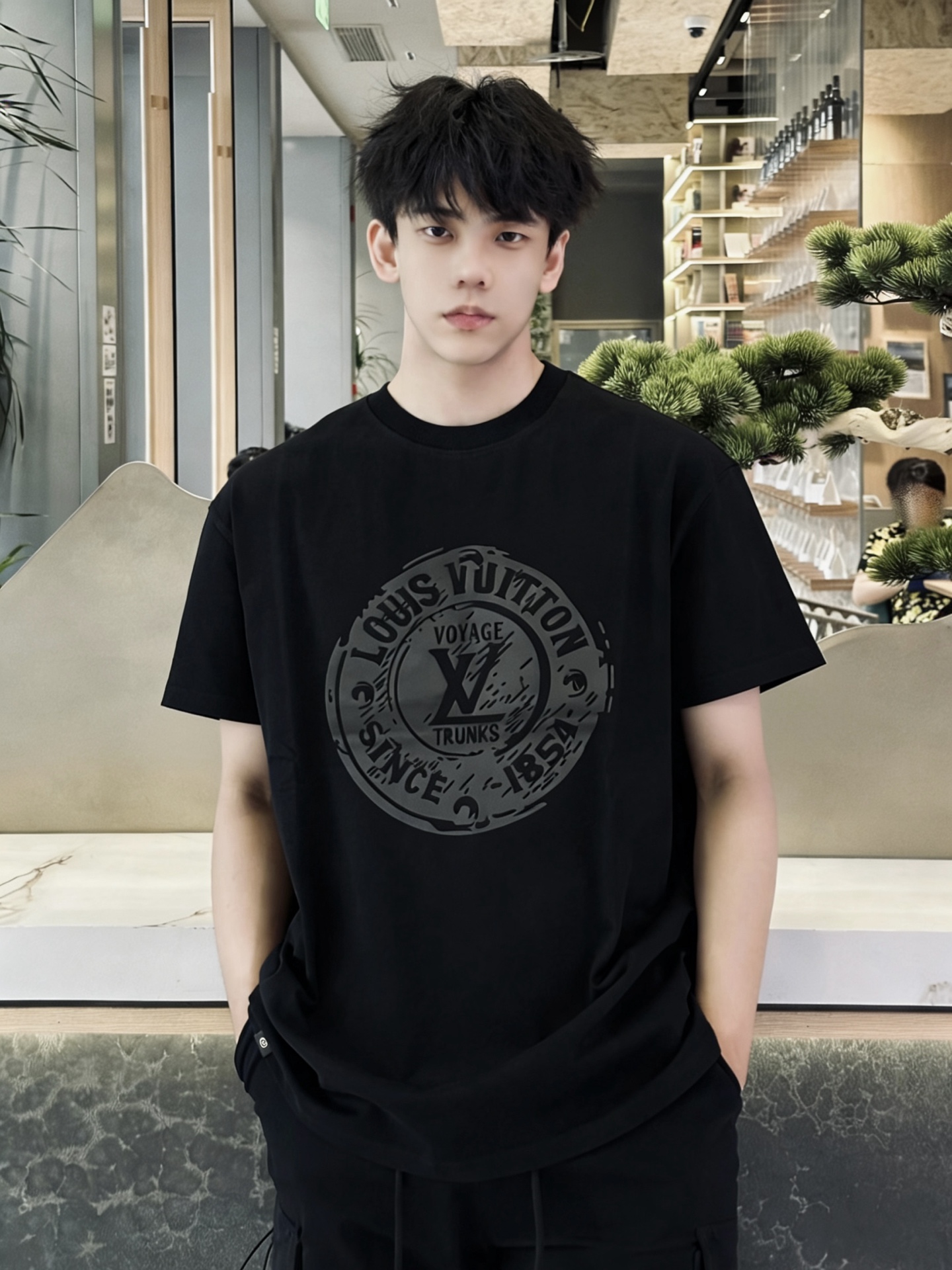 LOUIS VUITTON 26SS Print Crew Neck Black Short Sleeve T-Shirt