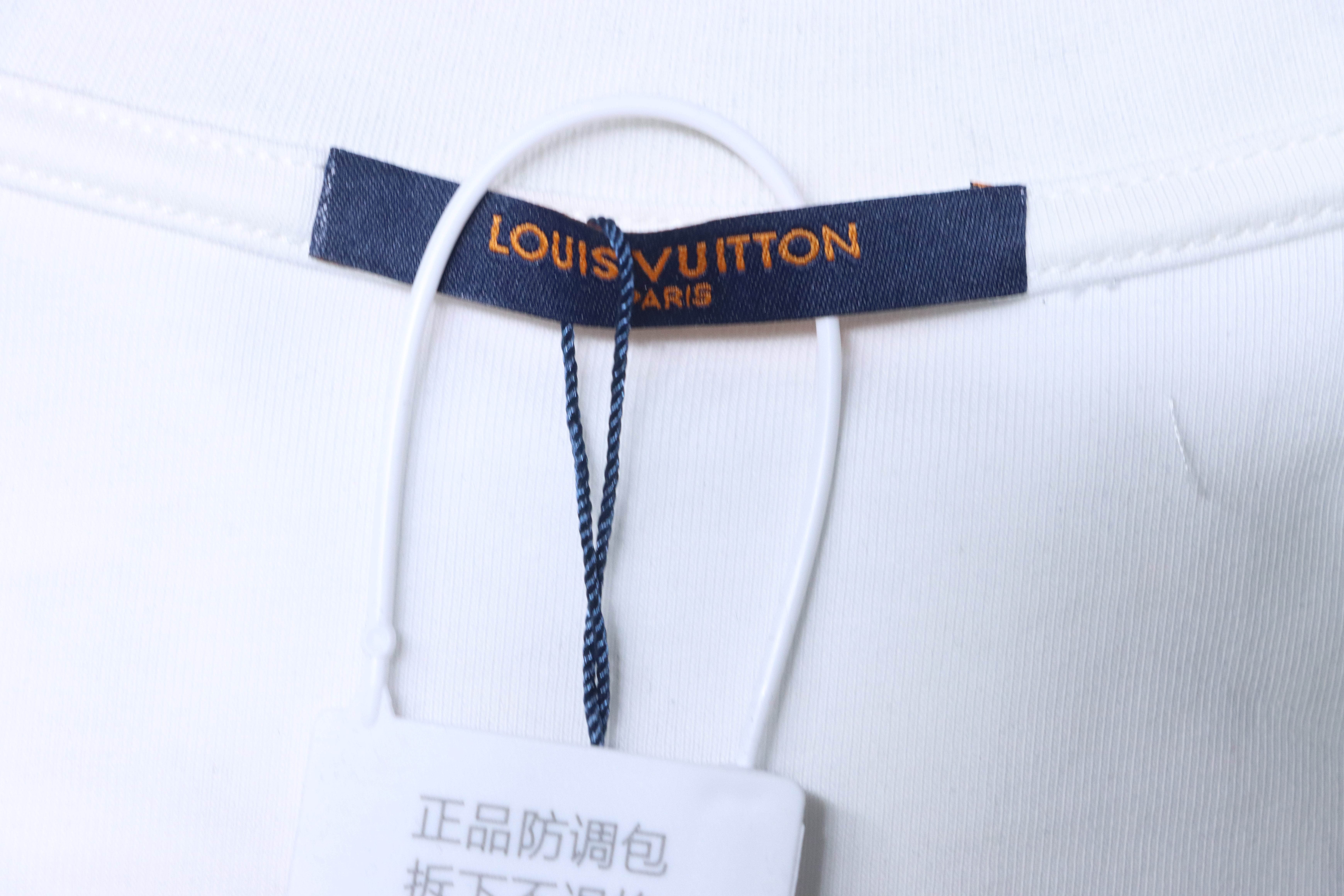 LOUIS VUITTON 26SS Sailing Logo Embroidery Logo Black Short Sleeve T-Shirt Style 2