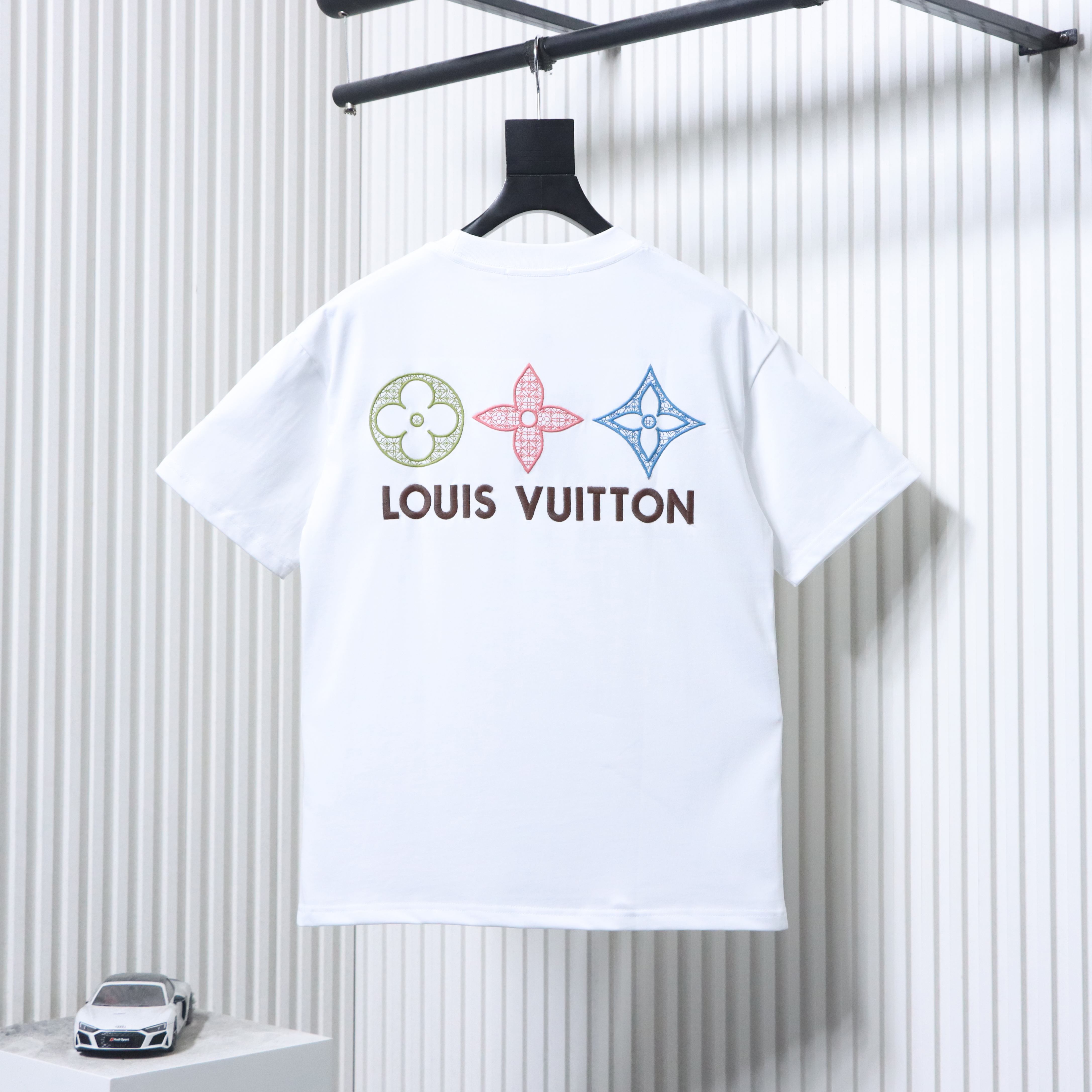 LOUIS VUITTON 26SS Triple Flower Embroidery Logo Black White Short Sleeve T-Shirt