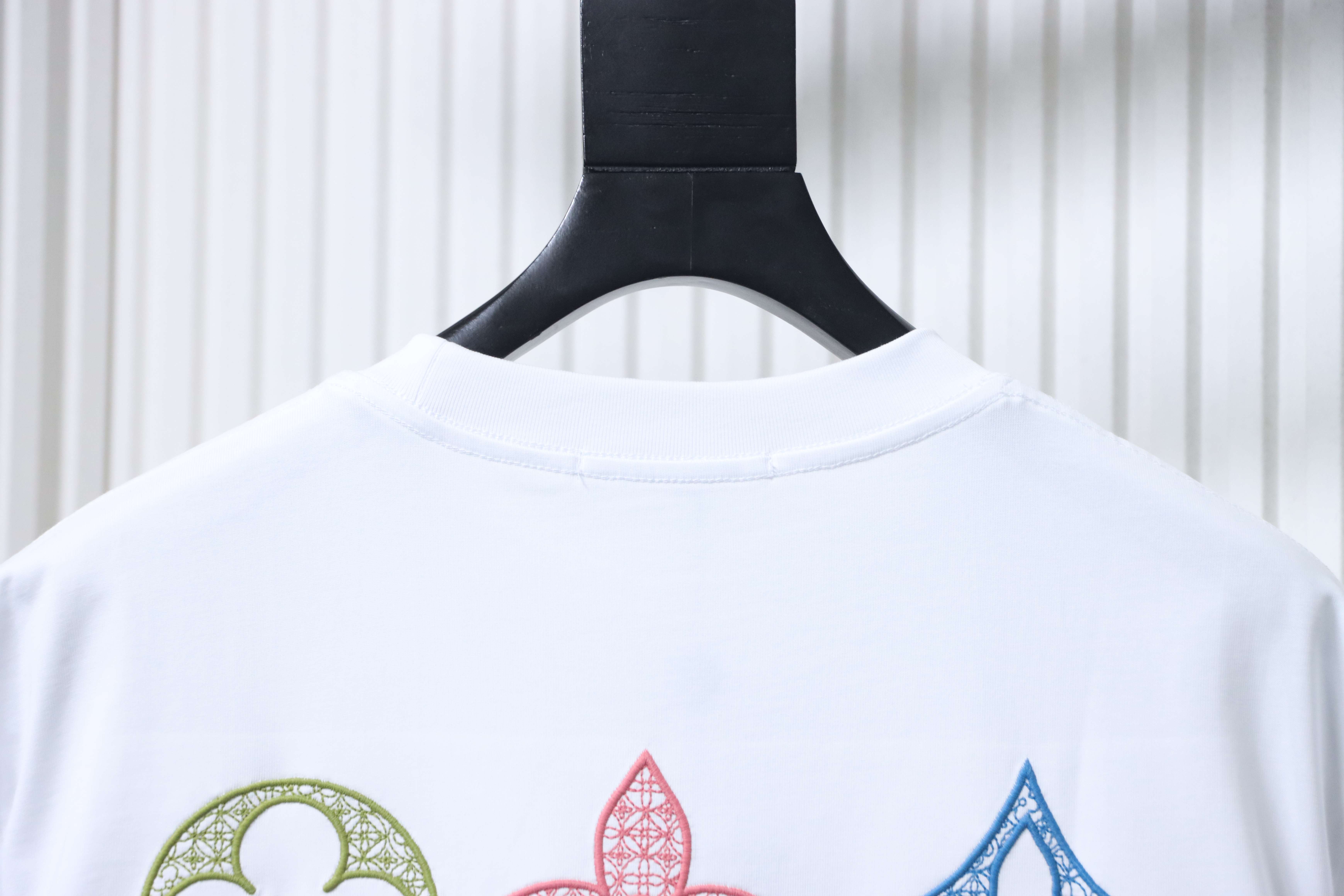LOUIS VUITTON 26SS Triple Flower Embroidery Logo Black White Short Sleeve T-Shirt