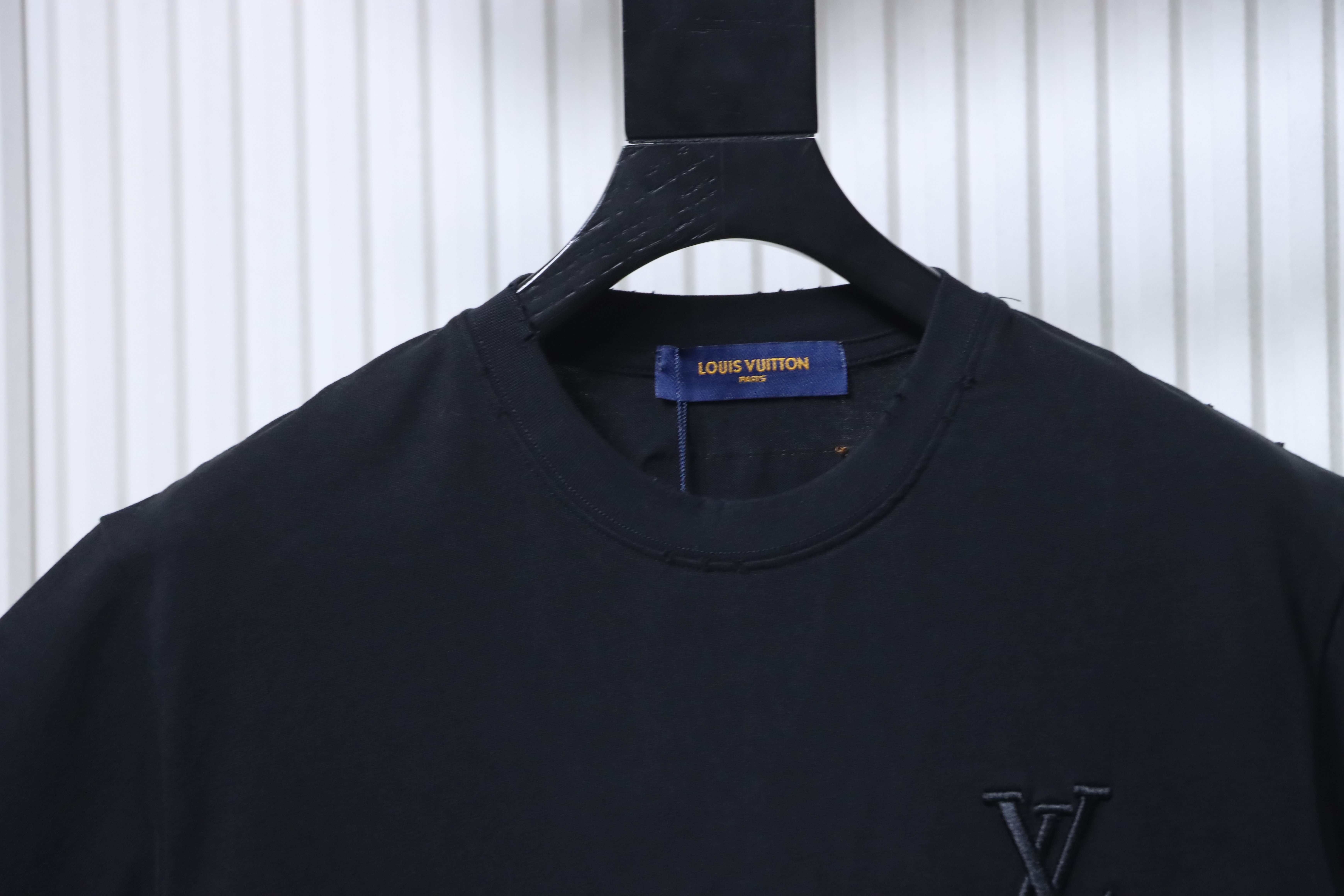 LOUIS VUITTON 26SS Triple Flower Hem Embroidery Crew Neck Black Short Sleeve T-Shirt