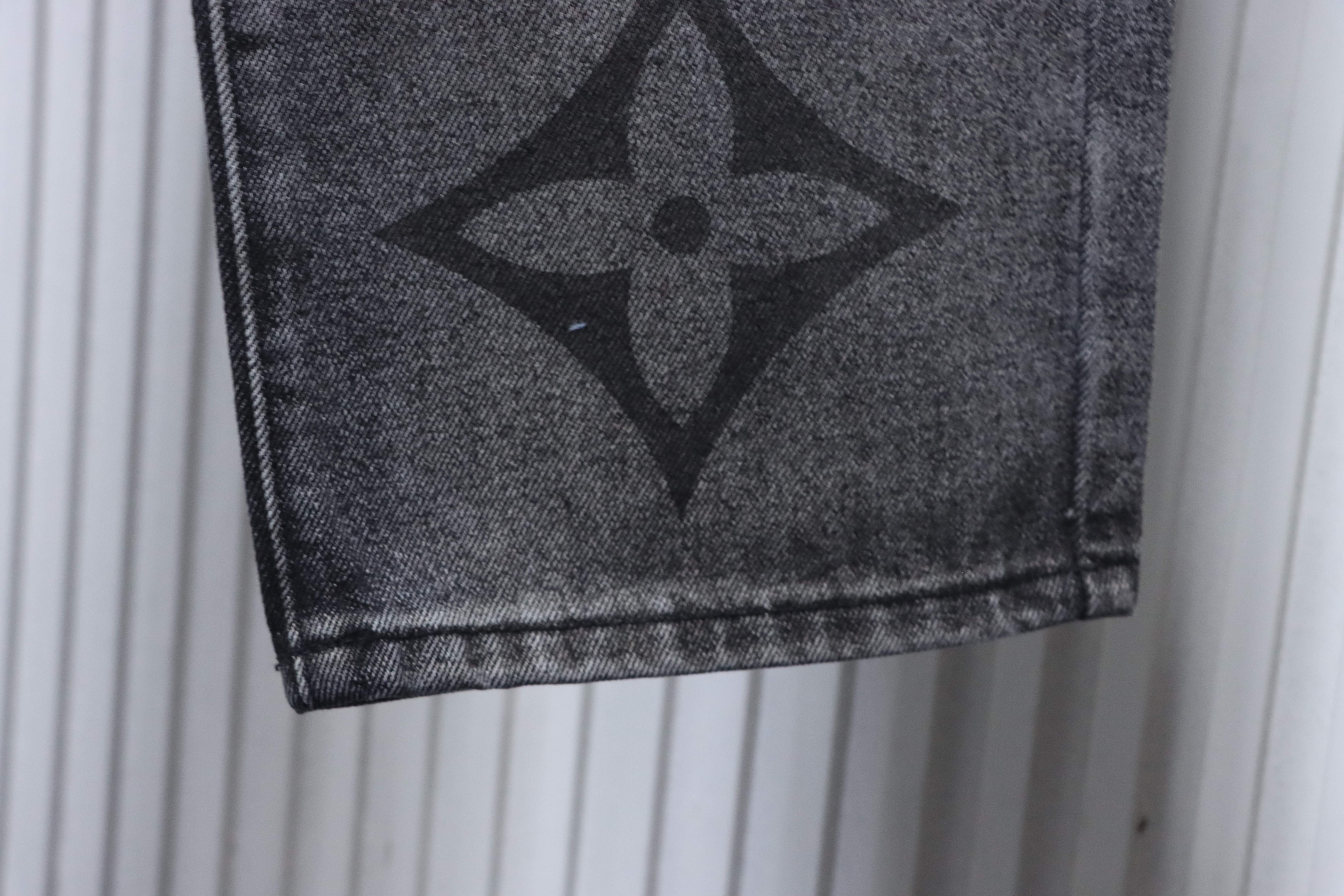 LOUIS VUITTON Allover Print Gradient Denim Logo Short Sleeve T-Shirt