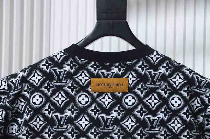 LOUIS VUITTON Allover Print Logo Black White Short Sleeve T-Shirt