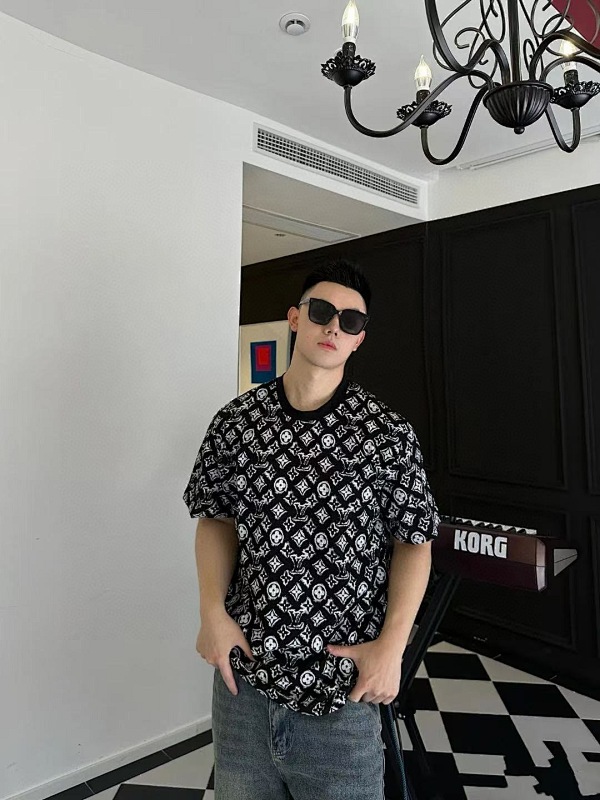 LOUIS VUITTON Allover Print Logo Black White Short Sleeve T-Shirt