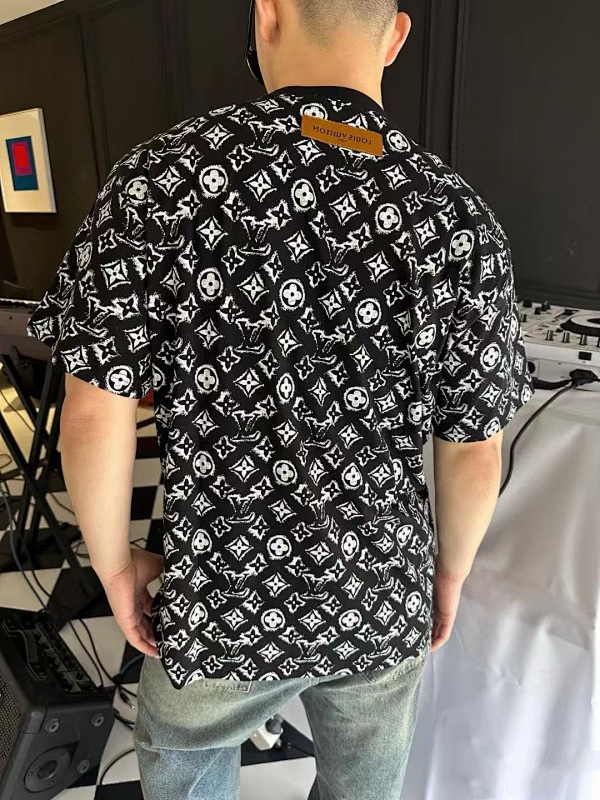 LOUIS VUITTON Allover Print Logo Black White Short Sleeve T-Shirt