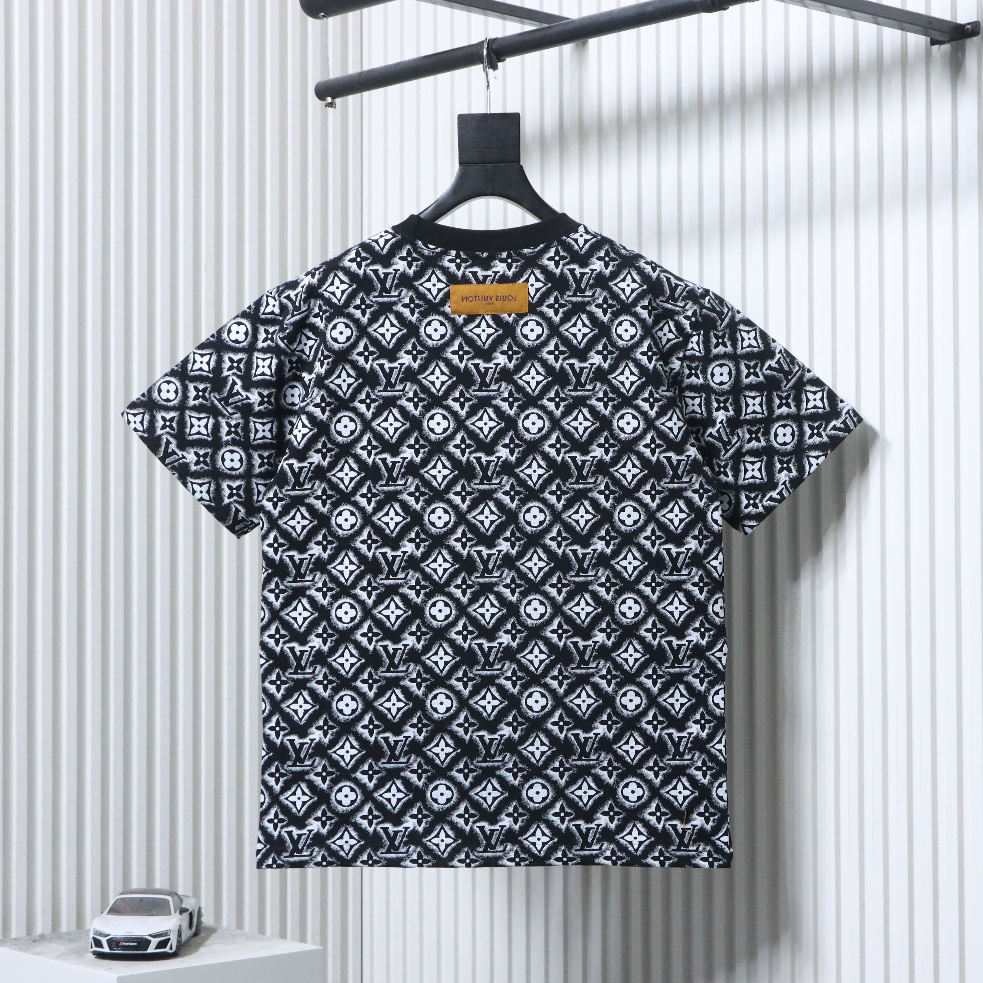 LOUIS VUITTON Allover Print Logo Black White Short Sleeve T-Shirt