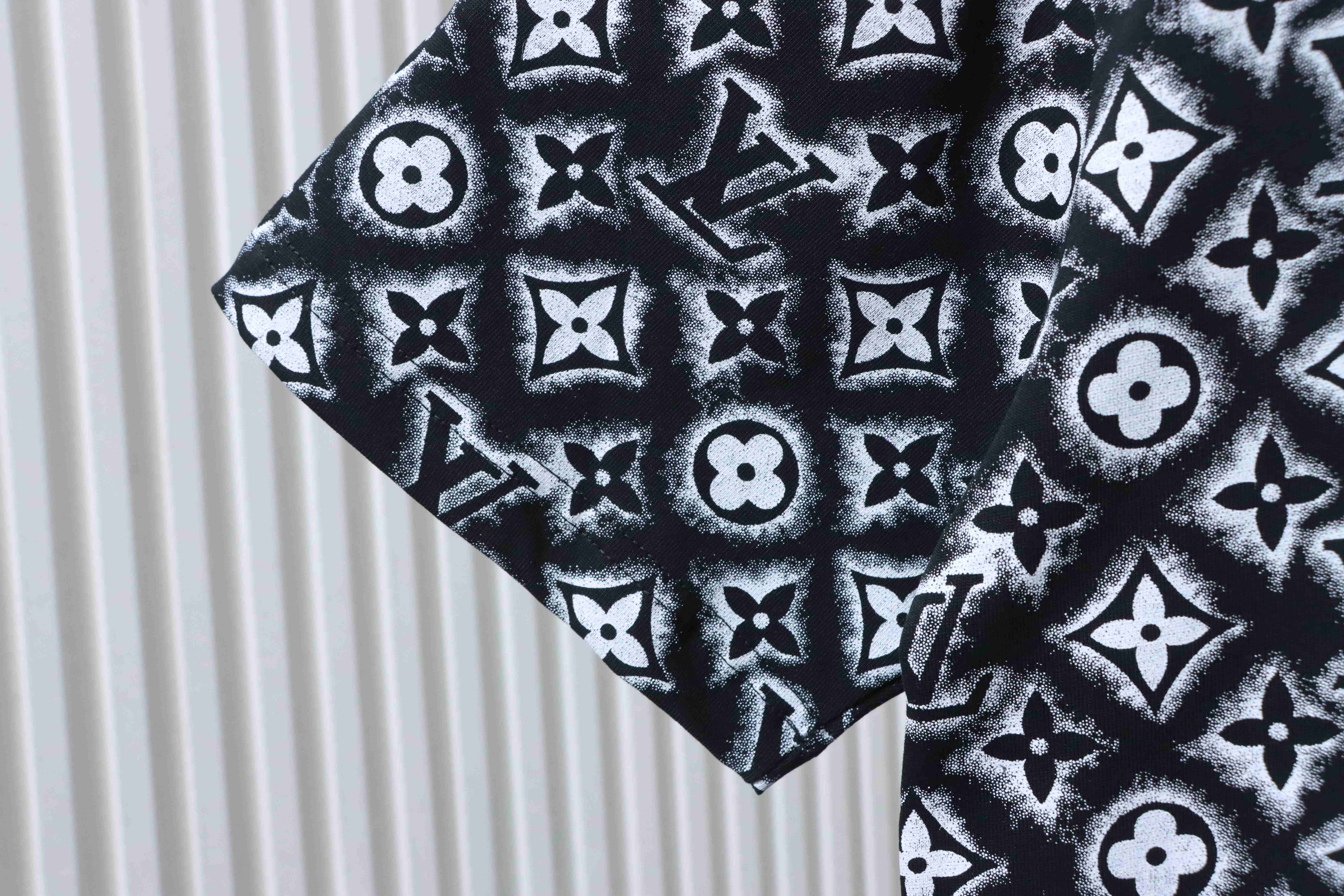LOUIS VUITTON Allover Print Logo Black White Short Sleeve T-Shirt