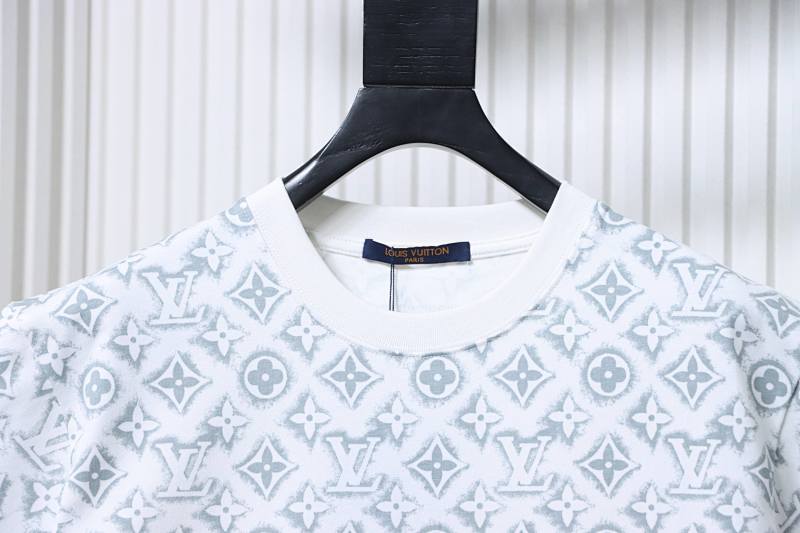 LOUIS VUITTON Allover Print Logo Short Sleeve T-Shirt Style 2