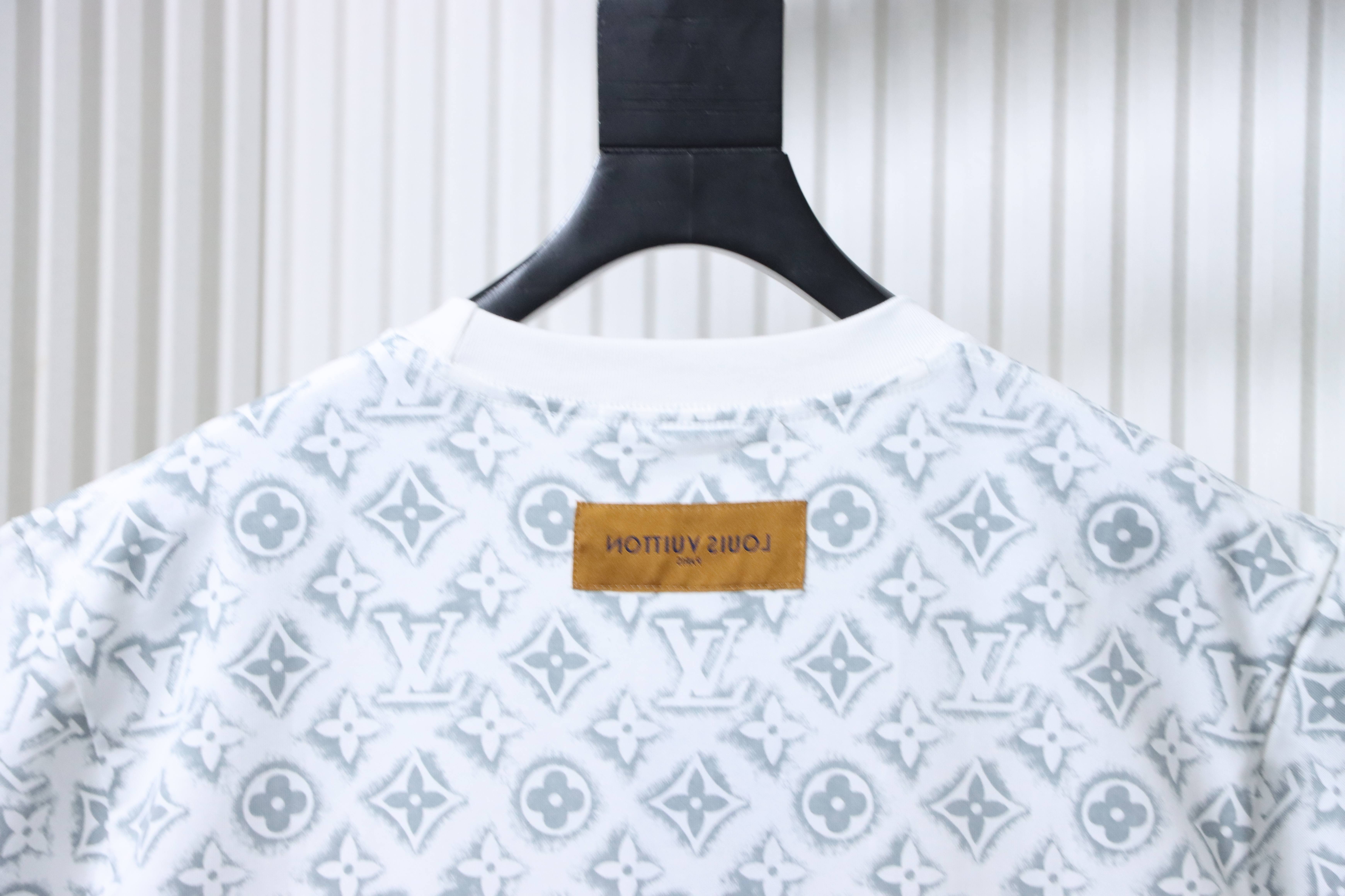 LOUIS VUITTON Allover Print Logo Short Sleeve T-Shirt Style 2