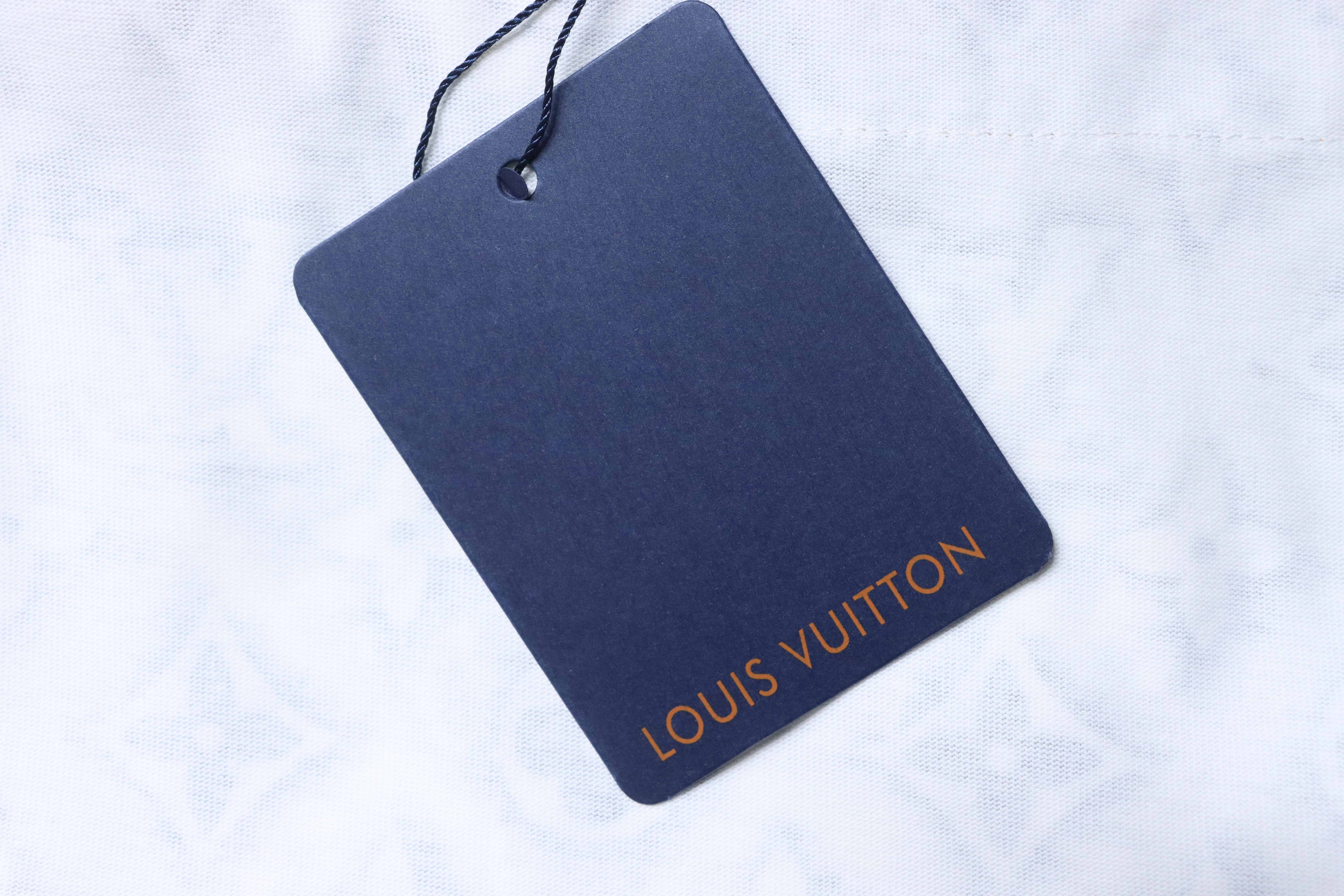 LOUIS VUITTON Allover Print Logo Short Sleeve T-Shirt Style 2