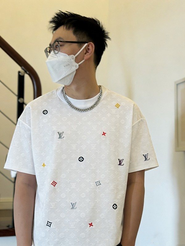 LOUIS VUITTON Allover Print Monogram Embroidery Logo Short Sleeve T-Shirt Style 1