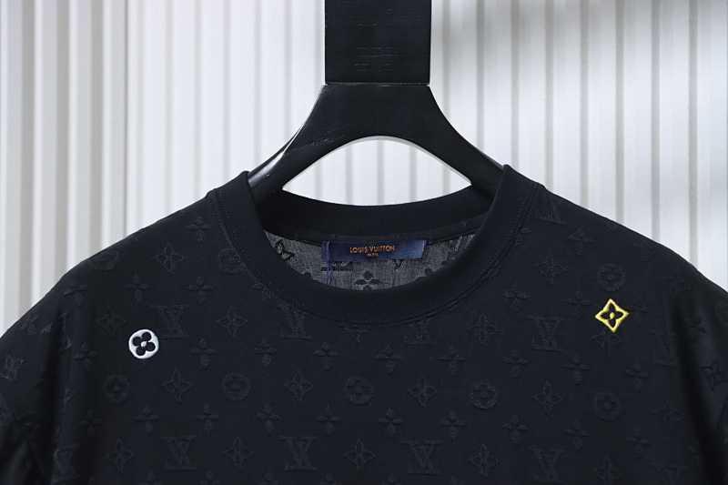LOUIS VUITTON Allover Print Monogram Embroidery Logo Short Sleeve T-Shirt Style 2