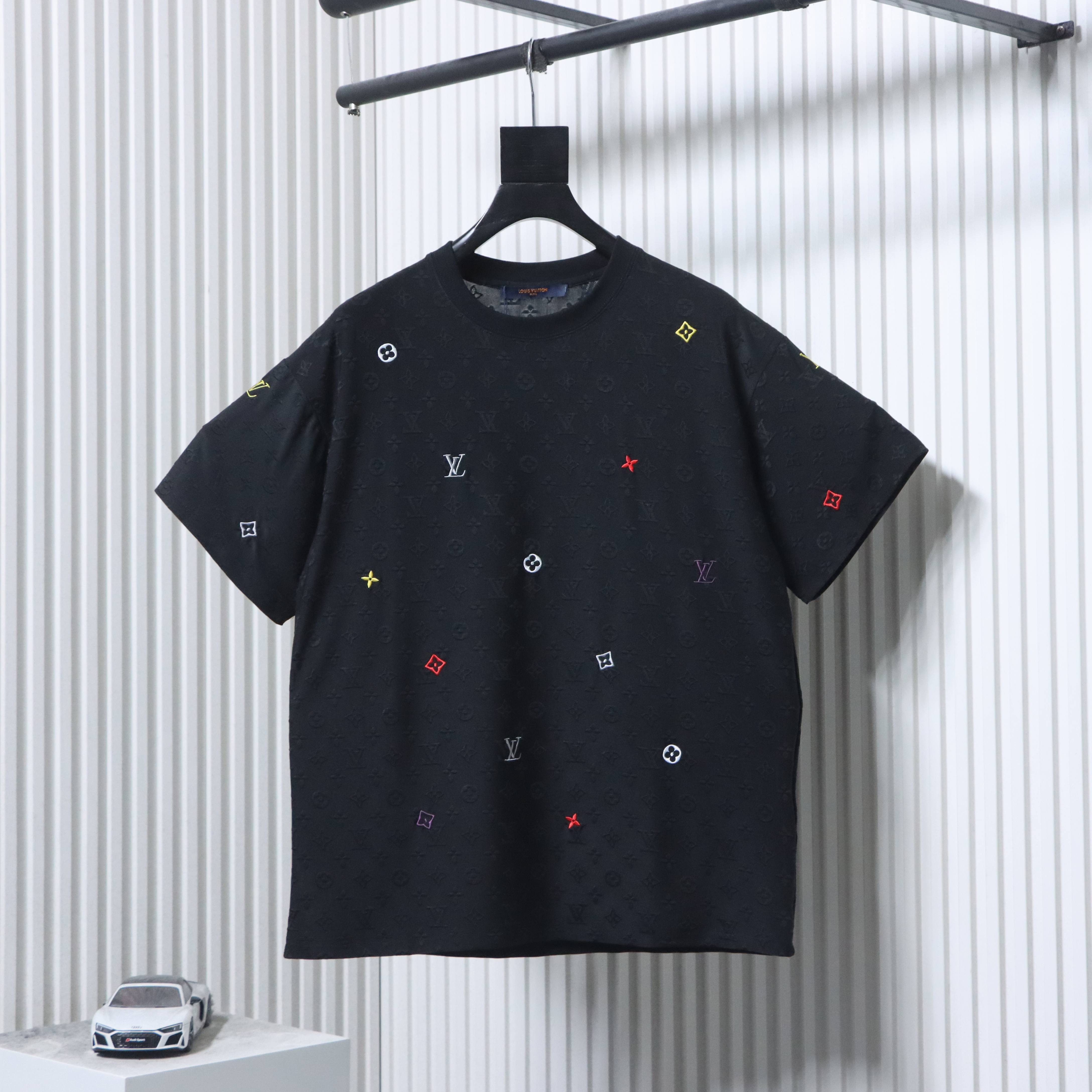 LOUIS VUITTON Allover Print Monogram Embroidery Logo Short Sleeve T-Shirt Style 2