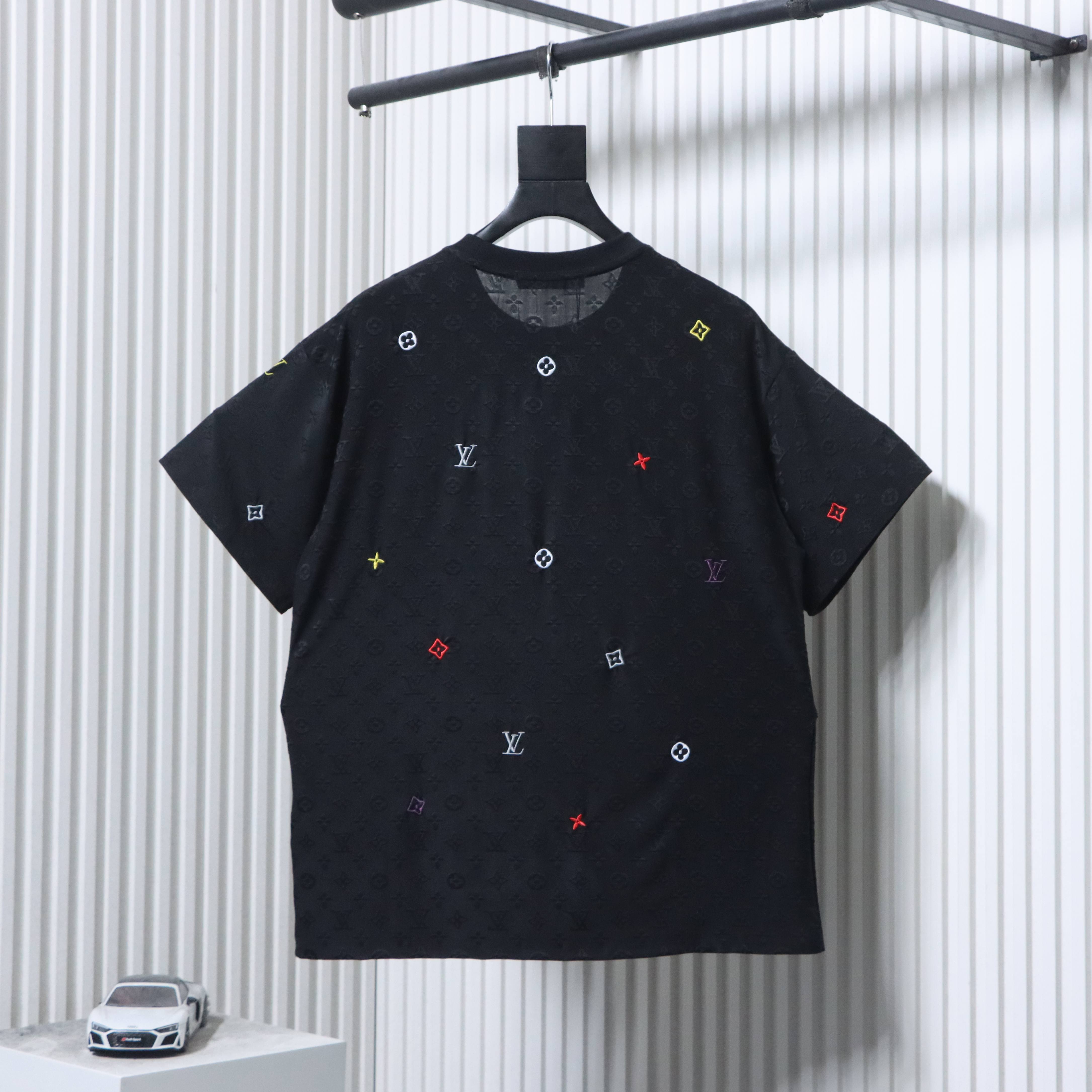 LOUIS VUITTON Allover Print Monogram Embroidery Logo Short Sleeve T-Shirt Style 2