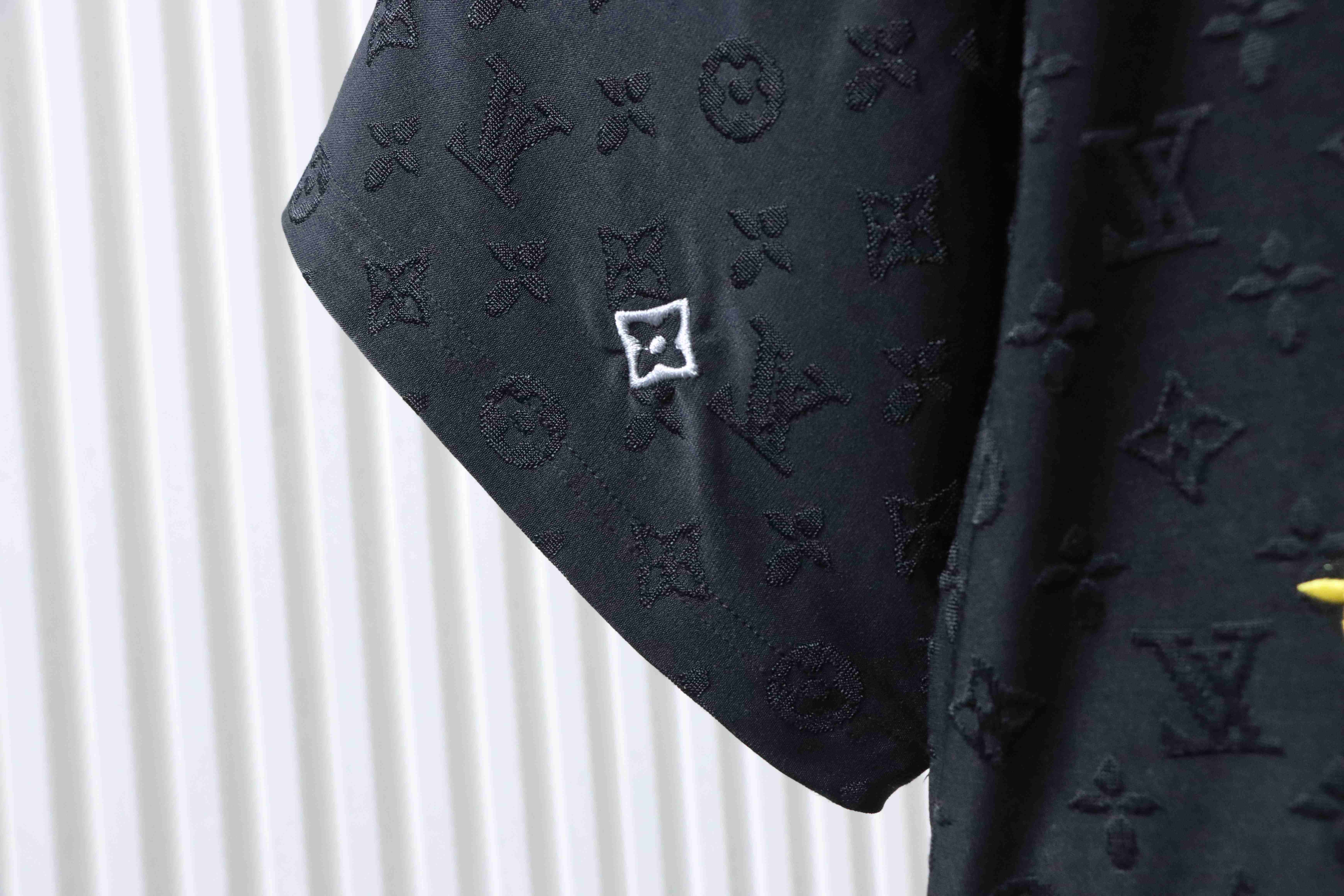 LOUIS VUITTON Allover Print Monogram Embroidery Logo Short Sleeve T-Shirt Style 2