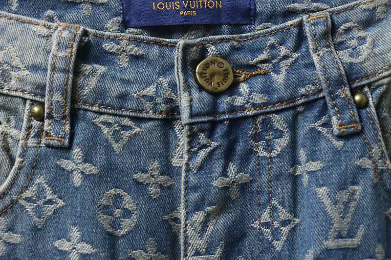 LOUIS VUITTON Allover Print Monogram Jacquard Monogram High Quality Denim Short Sleeve T-Shirt