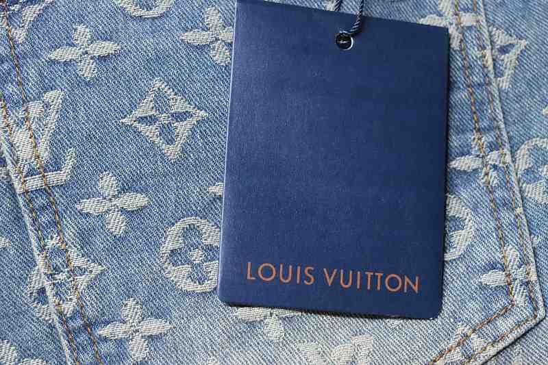 LOUIS VUITTON Allover Print Monogram Jacquard Monogram High Quality Denim Short Sleeve T-Shirt