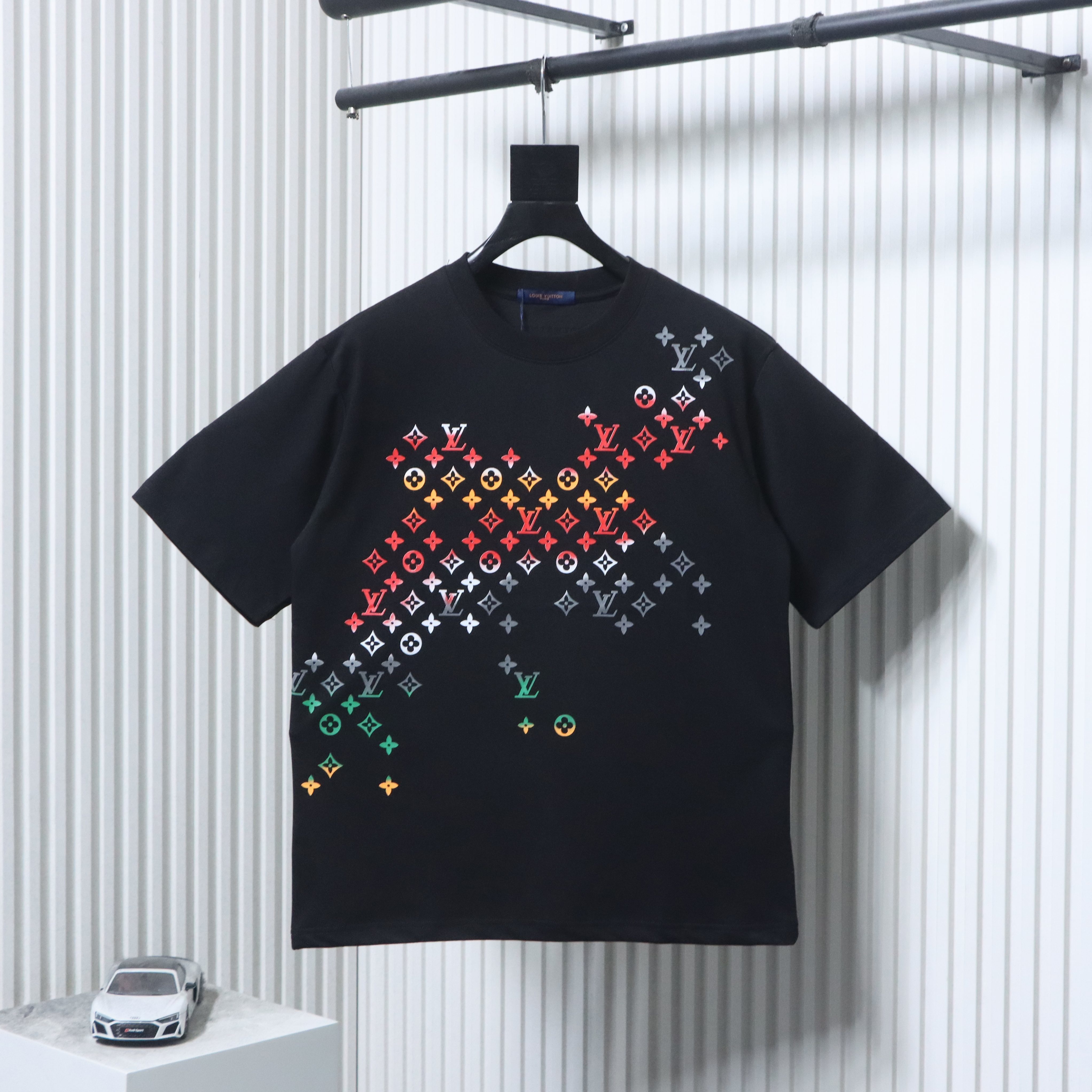 LOUIS VUITTON Allover Print Monogram Print Gradient Black White Short Sleeve T-Shirt