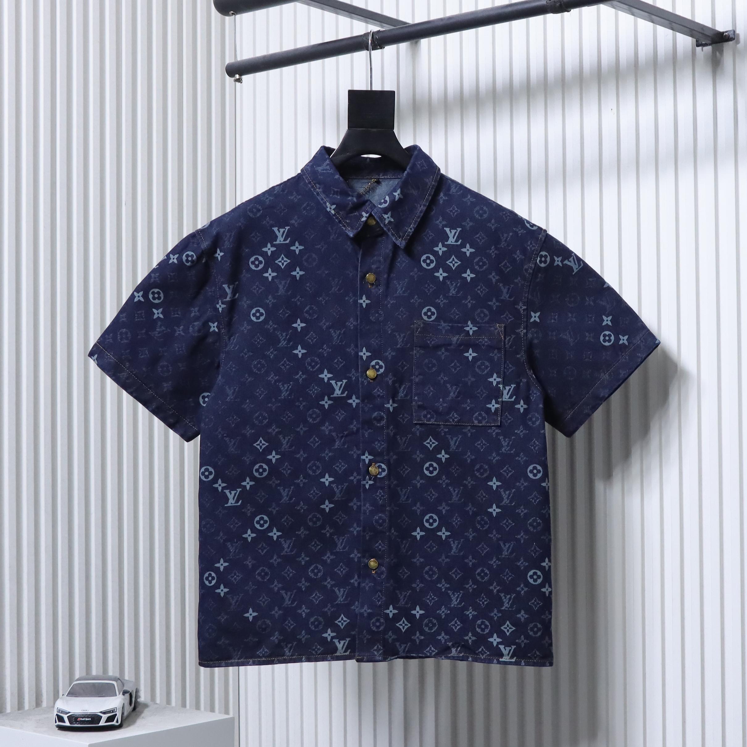 LOUIS VUITTON Allover Print Monogram Short Sleeve Shirt