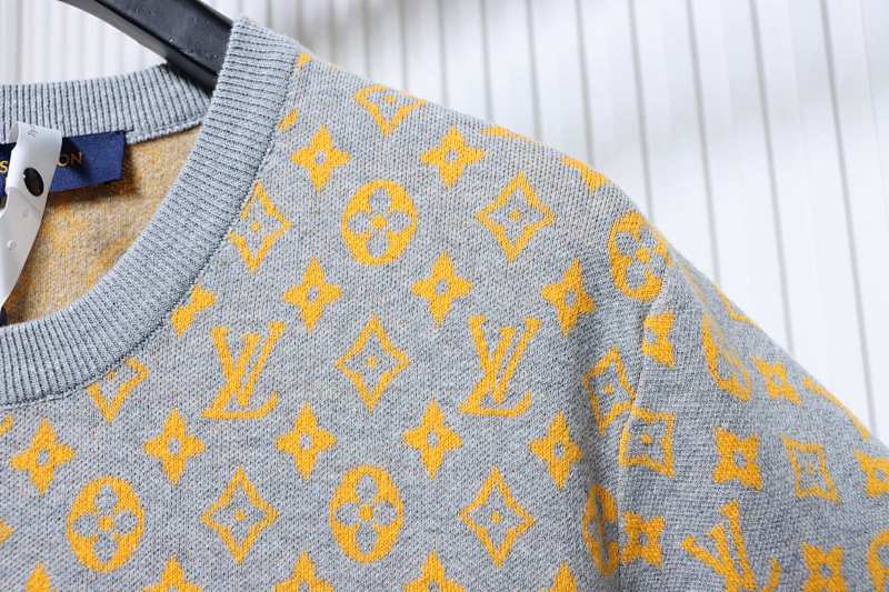 LOUIS VUITTON Allover Print Tonal Pattern Short Sleeve T-Shirt Style 1