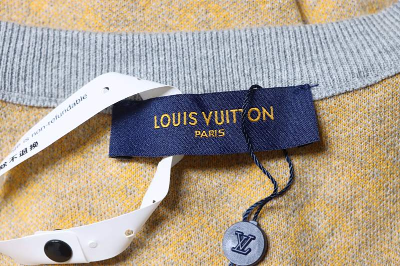 LOUIS VUITTON Allover Print Tonal Pattern Short Sleeve T-Shirt Style 1