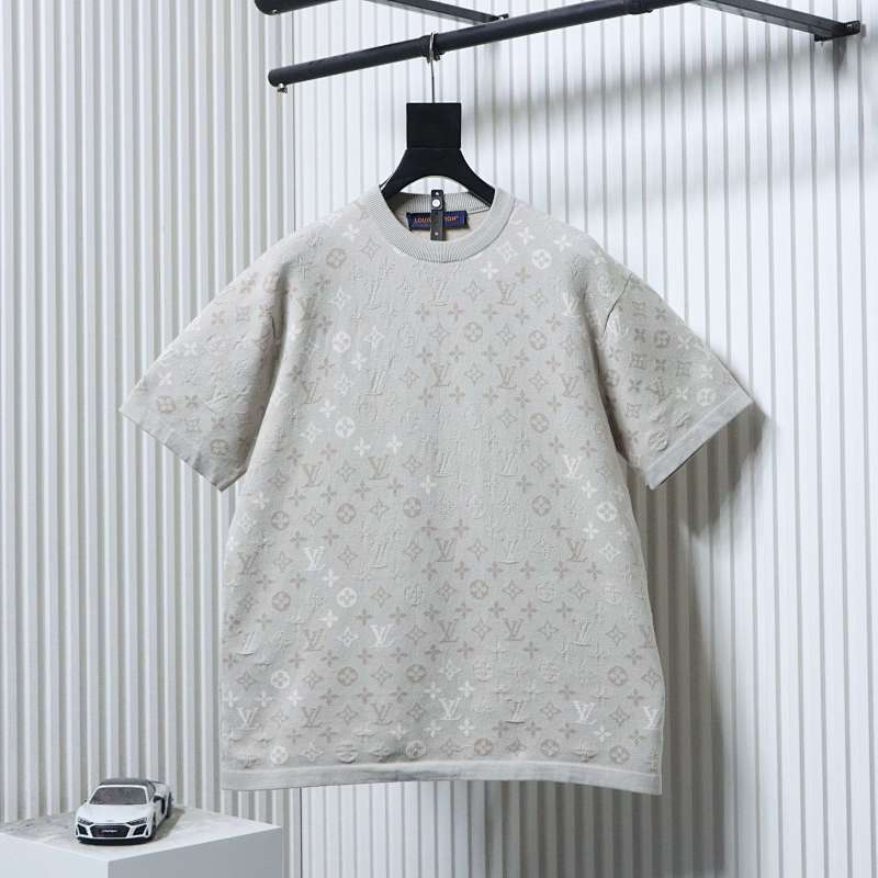 LOUIS VUITTON Allover Print Tonal Pattern Short Sleeve T-Shirt Style 2