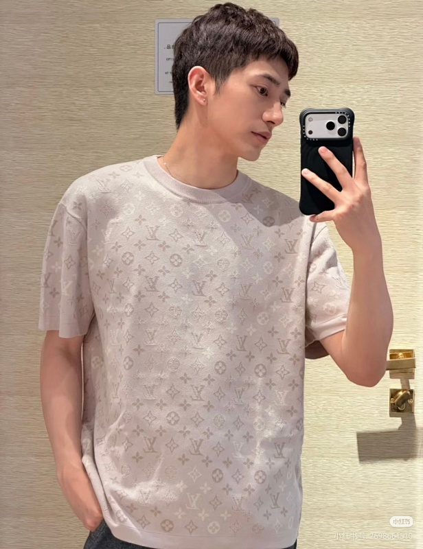 LOUIS VUITTON Allover Print Tonal Pattern Short Sleeve T-Shirt Style 2
