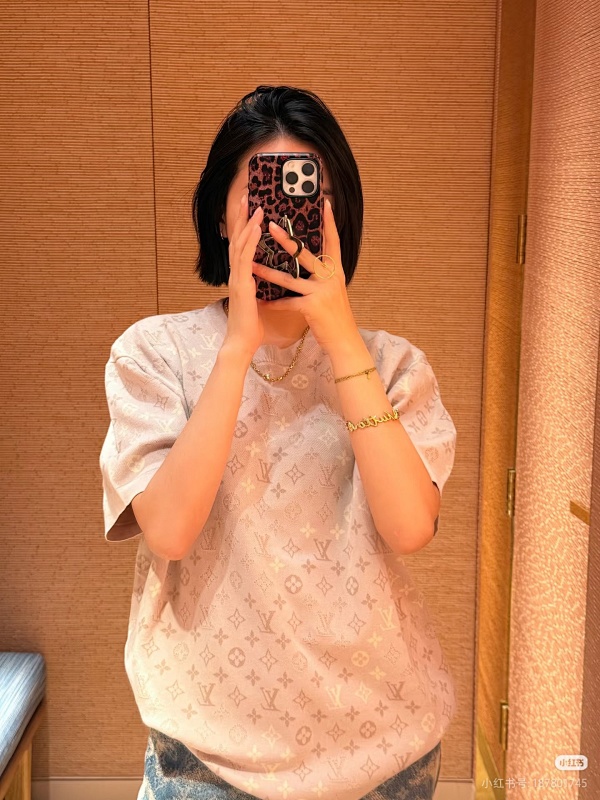 LOUIS VUITTON Allover Print Tonal Pattern Short Sleeve T-Shirt Style 2