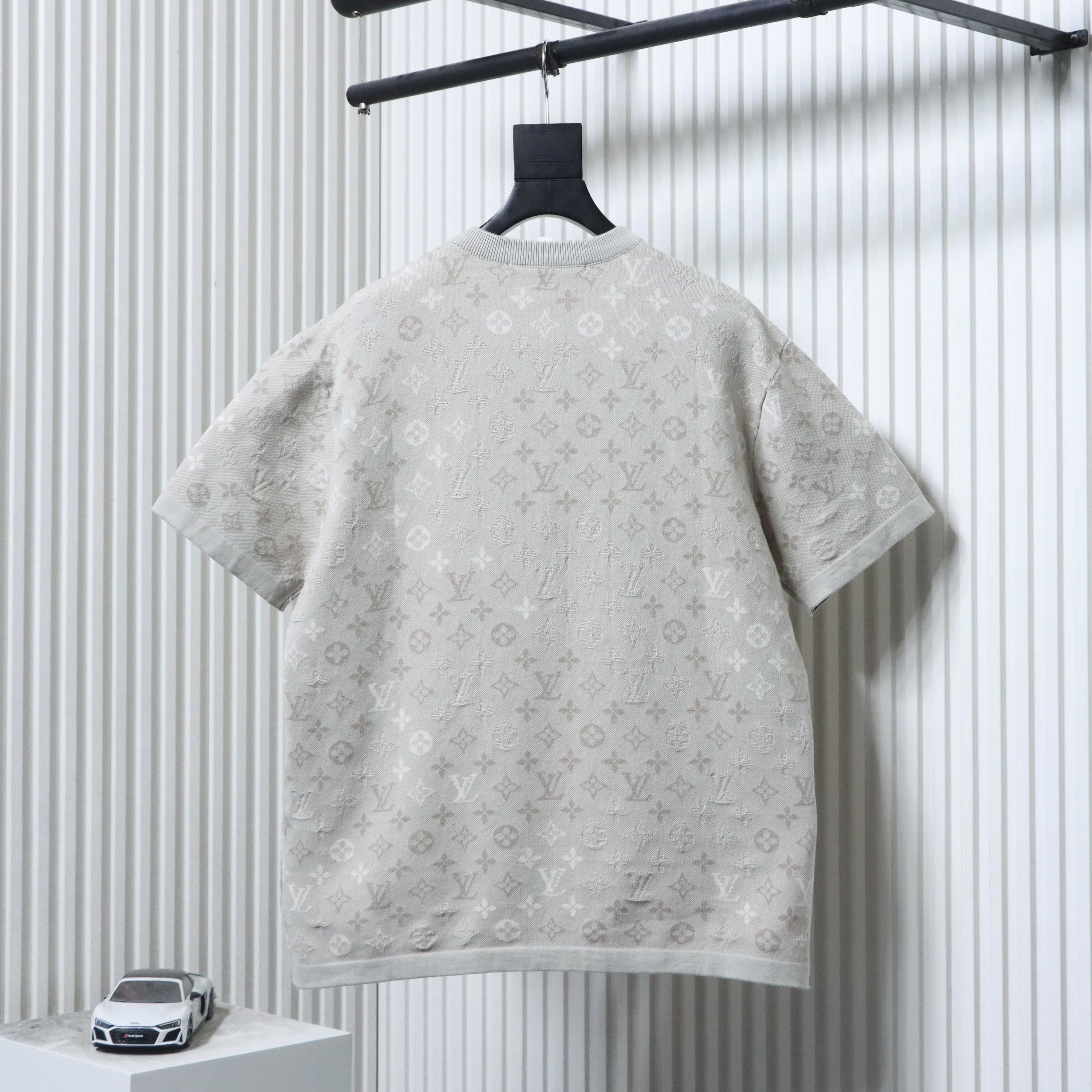 LOUIS VUITTON Allover Print Tonal Pattern Short Sleeve T-Shirt Style 2
