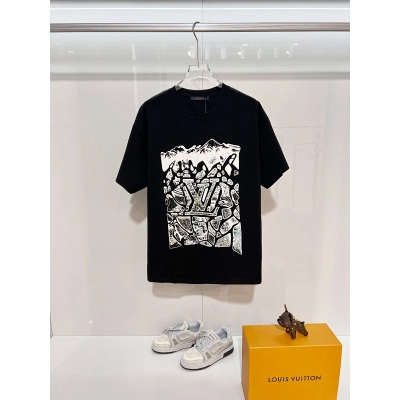 LOUIS VUITTON Black White Short Sleeve T-Shirt Style 1 01
