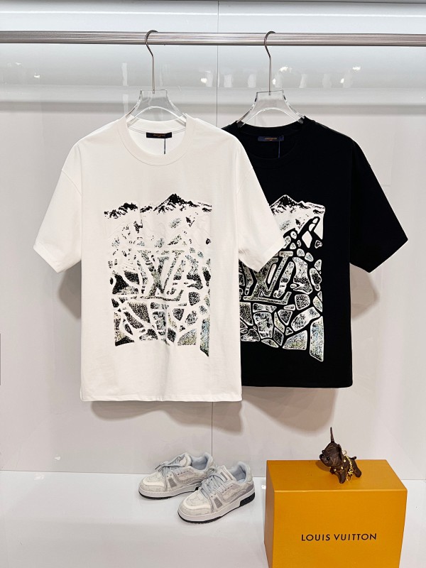 LOUIS VUITTON Black White Short Sleeve T-Shirt Style 1