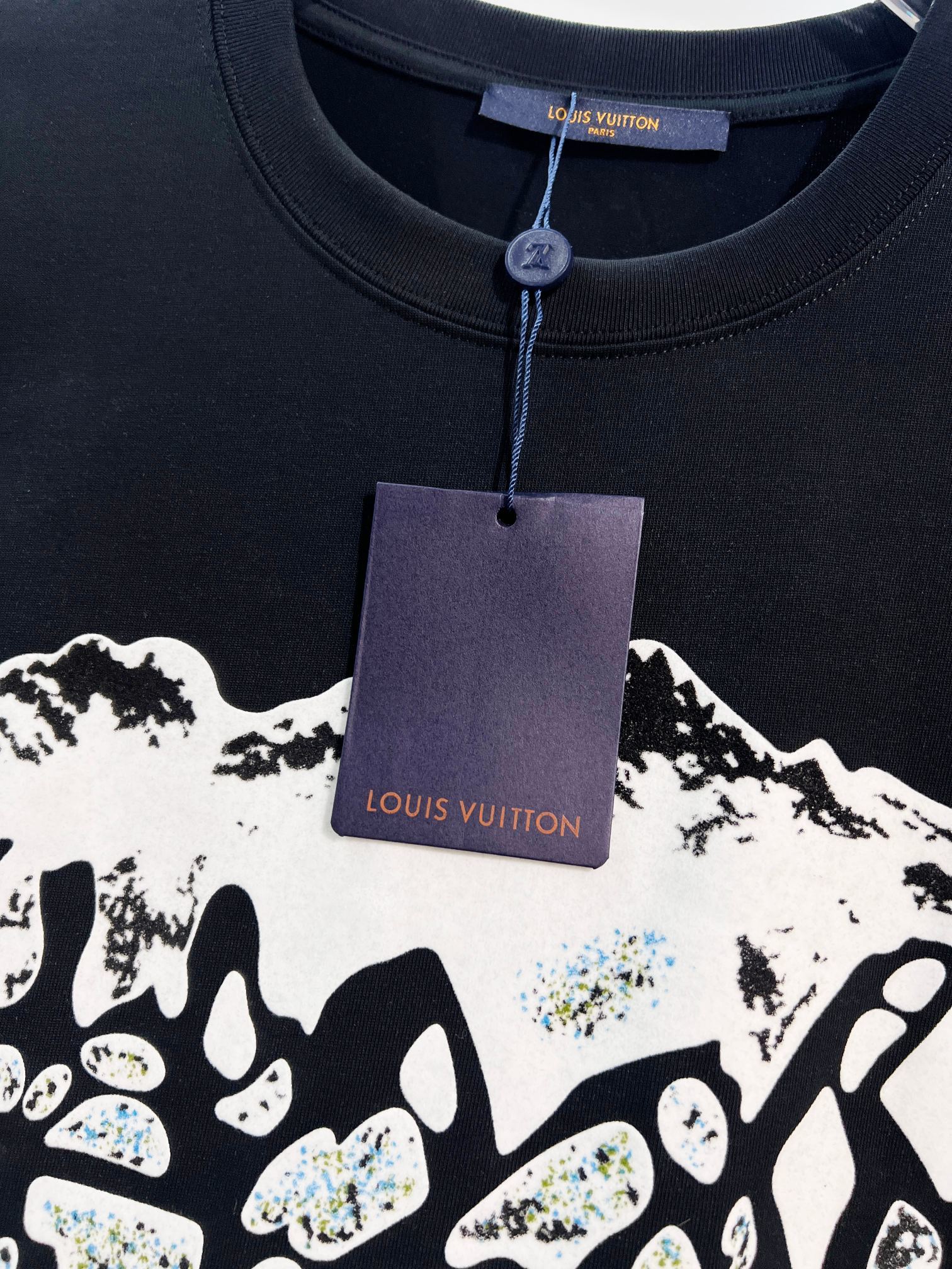 LOUIS VUITTON Black White Short Sleeve T-Shirt Style 1