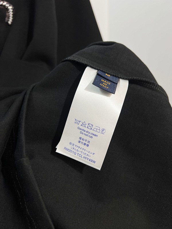 LOUIS VUITTON Black White Short Sleeve T-Shirt Style 2