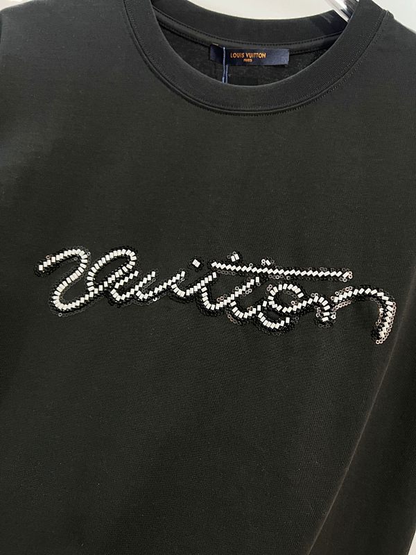 LOUIS VUITTON Black White Short Sleeve T-Shirt Style 2