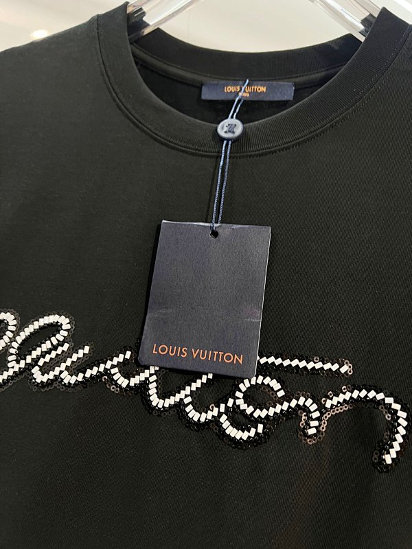 LOUIS VUITTON Black White Short Sleeve T-Shirt Style 2