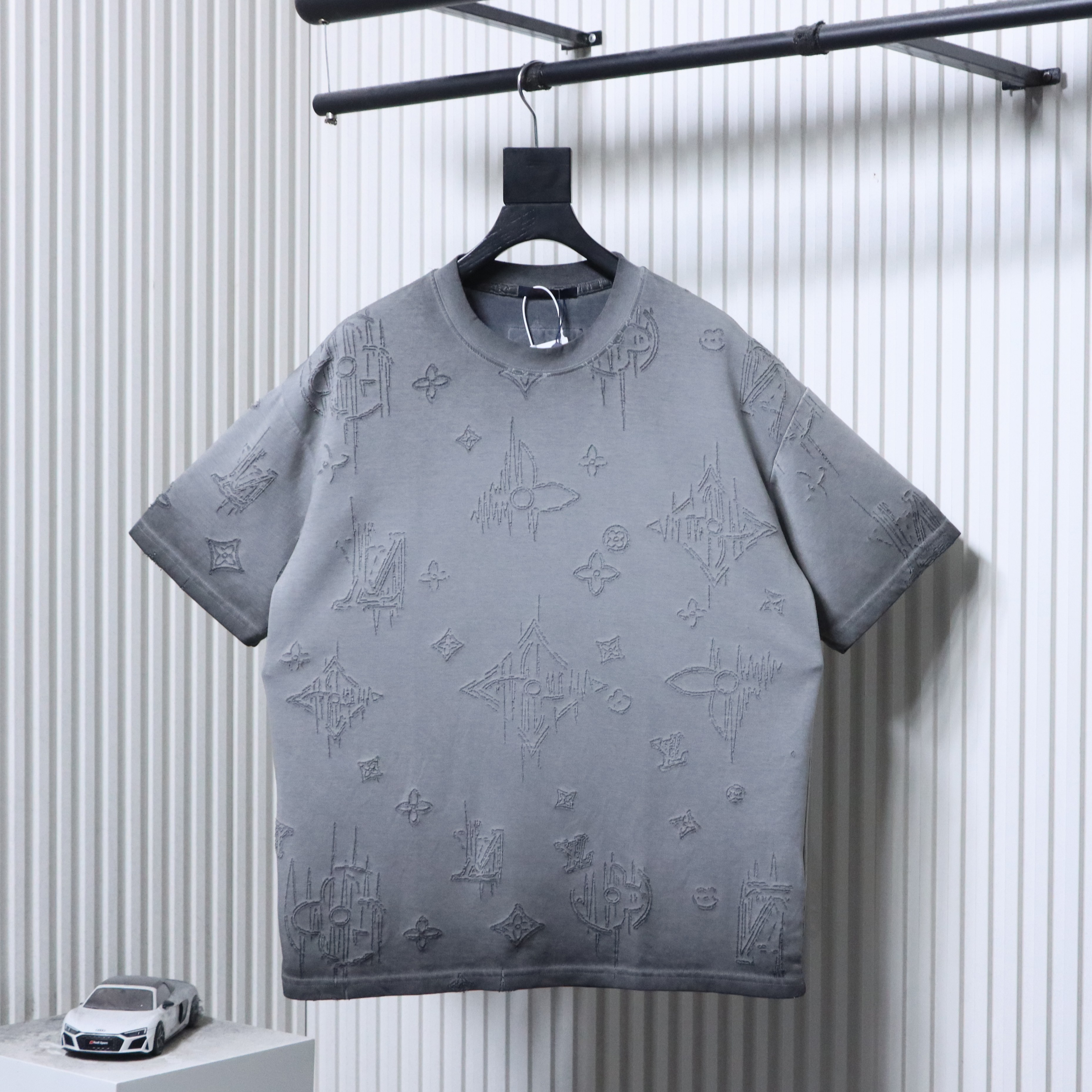 LOUIS VUITTON Burnout Monogram Burnout Washed Vintage Dark Gray Gray Short Sleeve T-Shirt