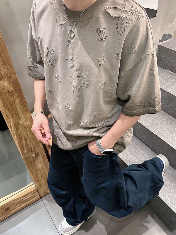 LOUIS VUITTON Burnout Monogram Burnout Washed Vintage Dark Gray Light Gray Short Sleeve T-Shirt
