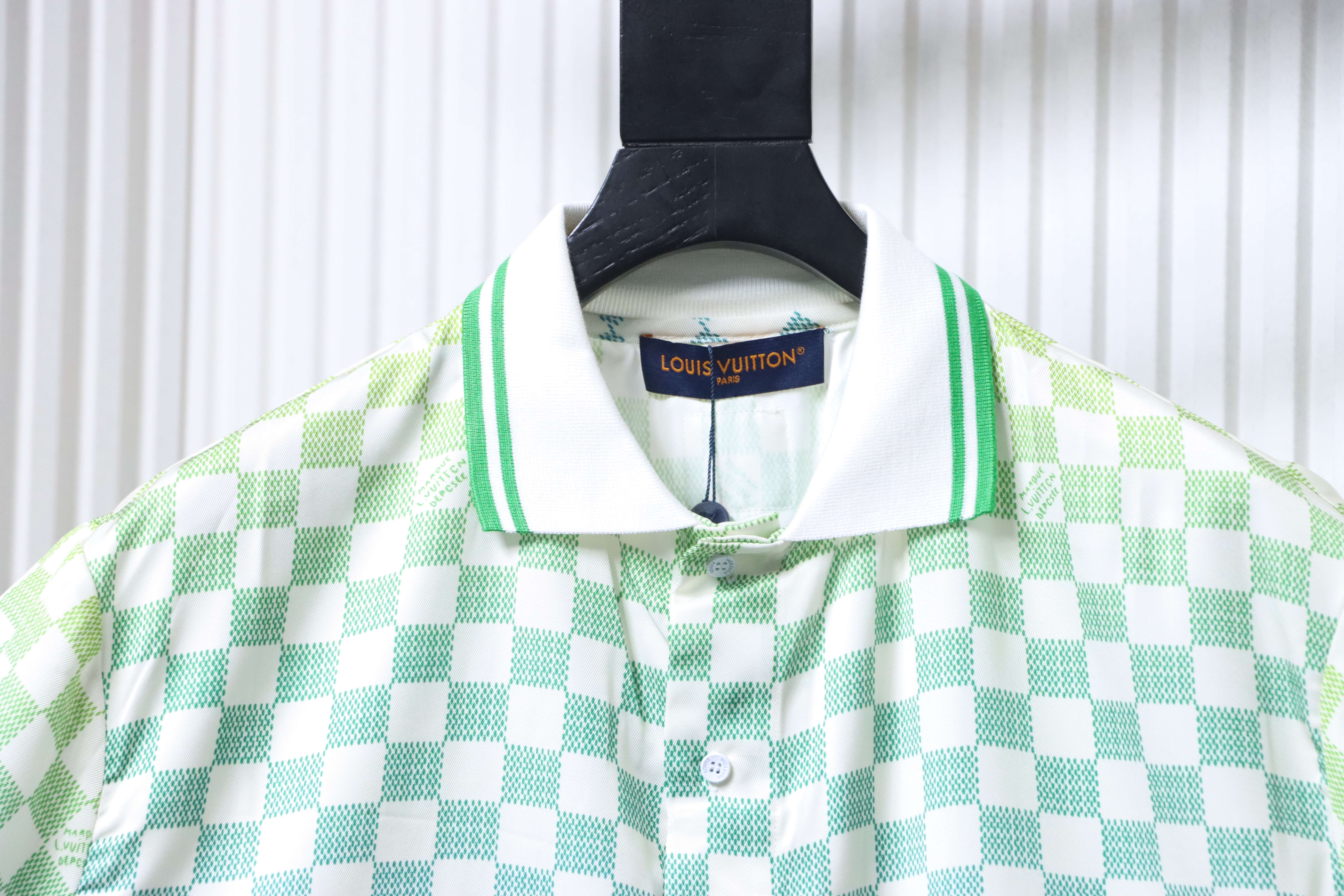 LOUIS VUITTON Checkerboard Collar Gradient Short Sleeve Shirt