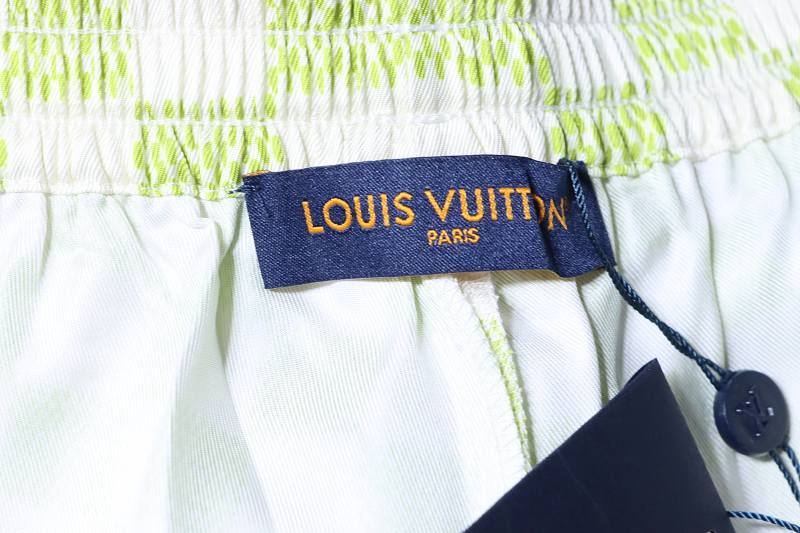 LOUIS VUITTON Checkerboard Gradient Shorts