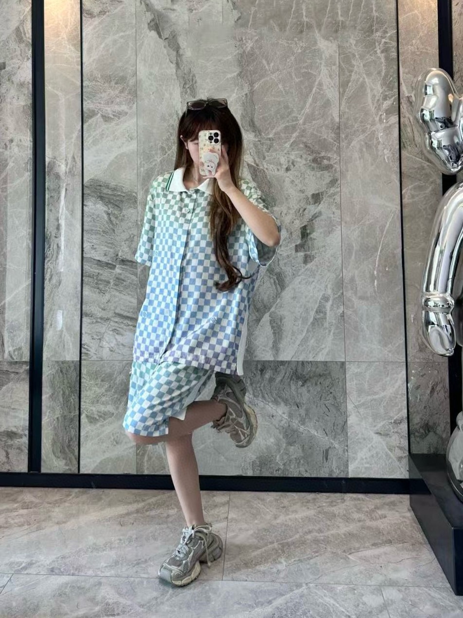 LOUIS VUITTON Checkerboard Gradient Shorts
