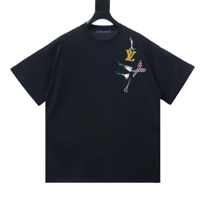 LOUIS VUITTON Chest Black White Short Sleeve T-Shirt 01