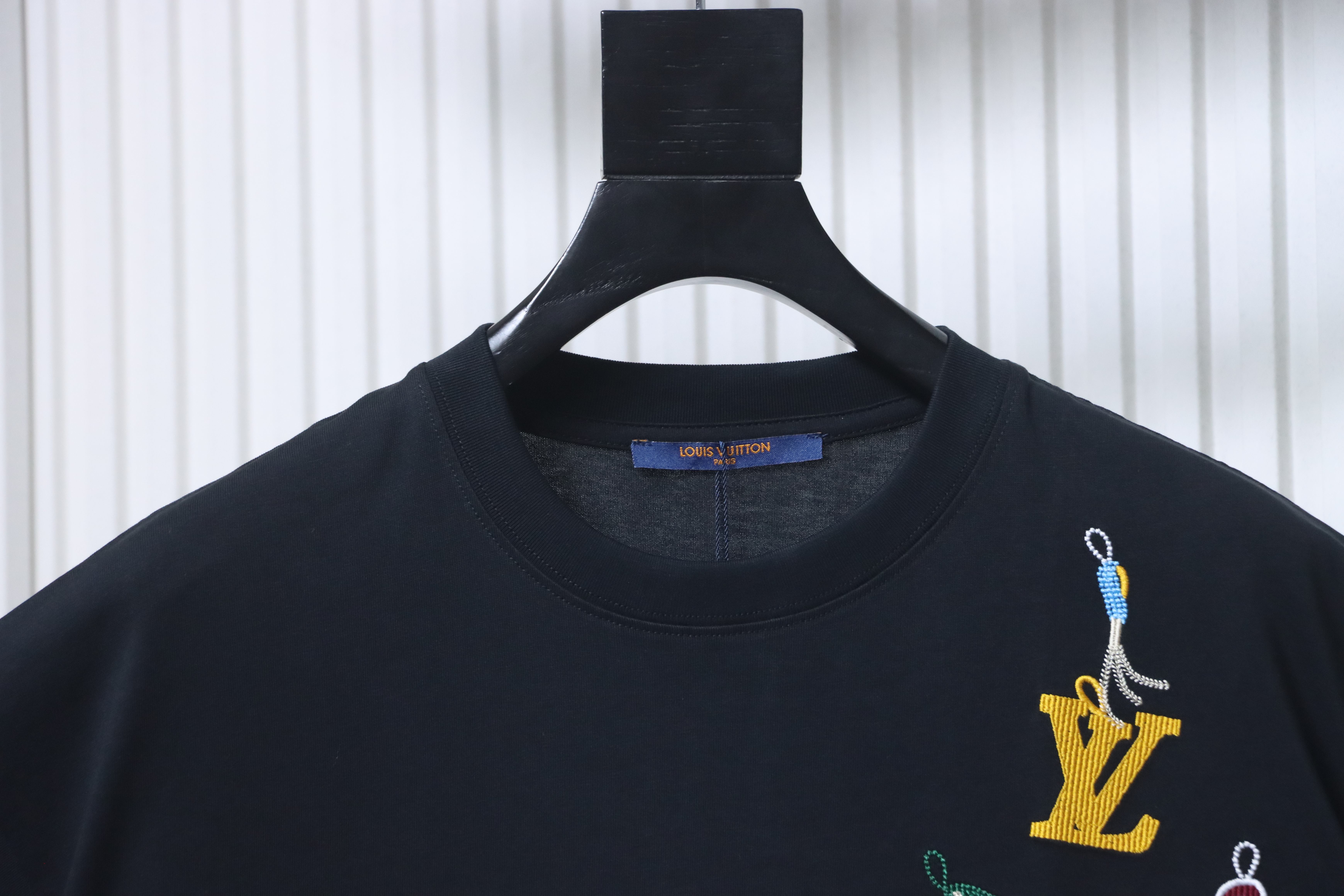 LOUIS VUITTON Chest Black White Short Sleeve T-Shirt