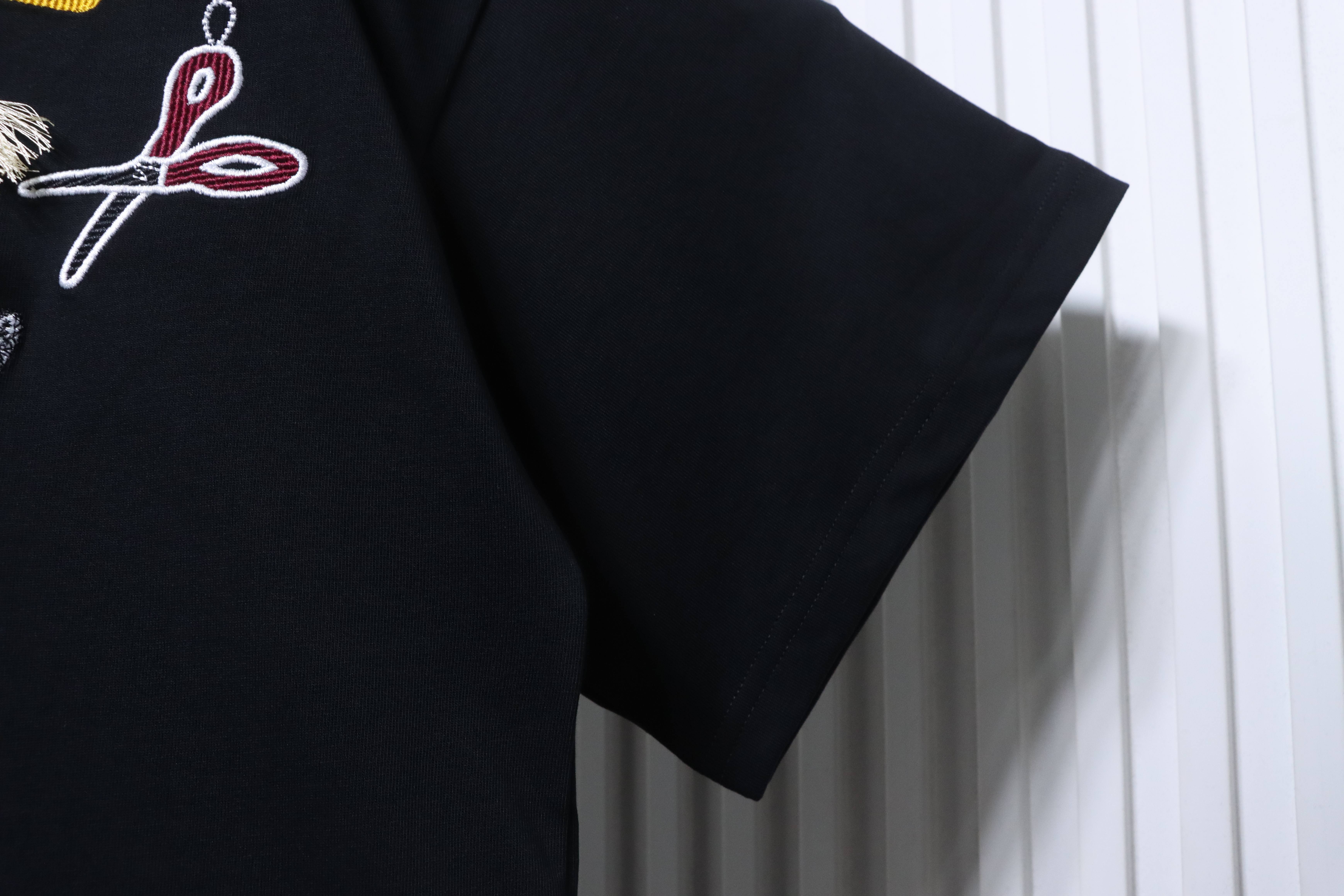 LOUIS VUITTON Chest Black White Short Sleeve T-Shirt